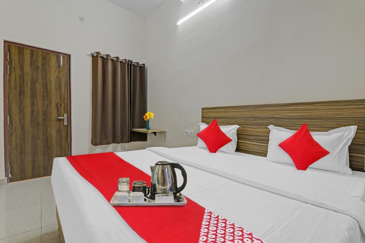 Flagship Jn Rooms And Banquet Gonda Exterior photo