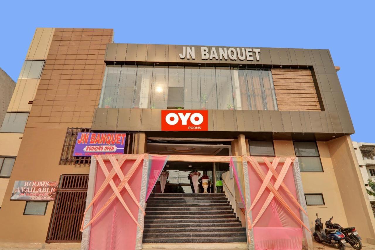 Flagship Jn Rooms And Banquet Gonda Exterior photo