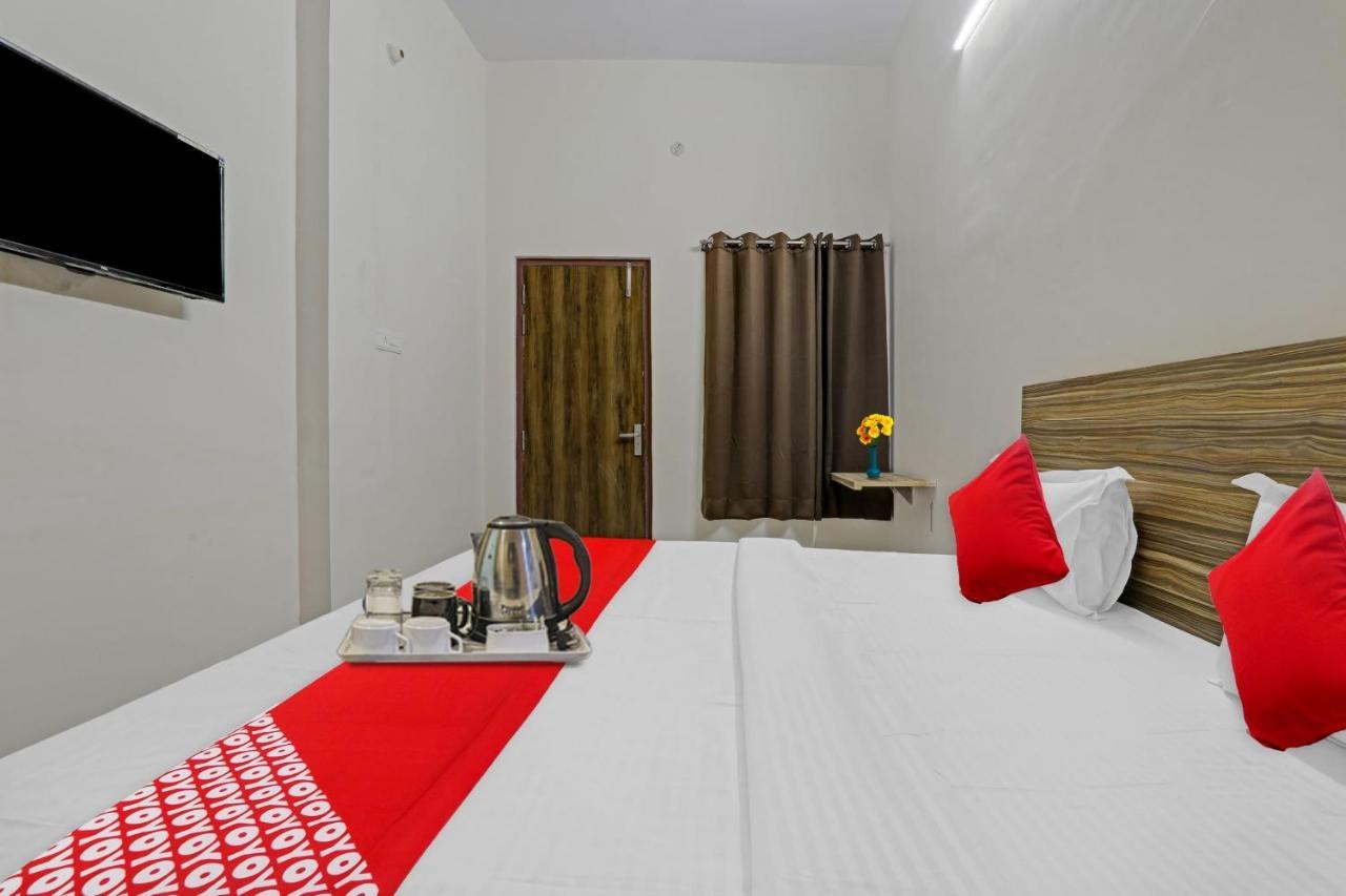 Flagship Jn Rooms And Banquet Gonda Exterior photo